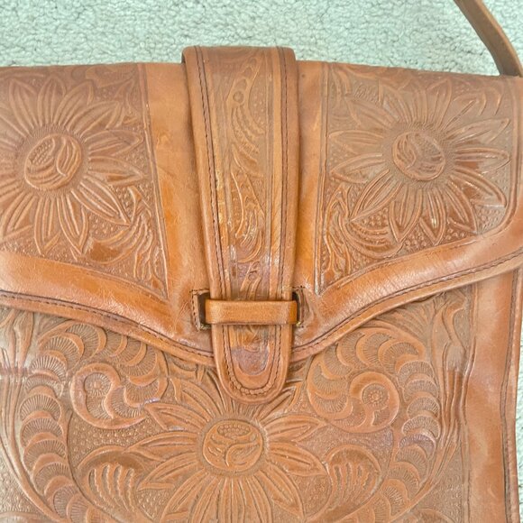 Vintage Hand-Tooled Leather Shoulder Bag – Mahogany Caramel Brown Floral Pattern - Picture 7 of 14
